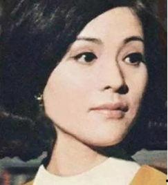 琼瑶年轻时美丽照片,岁月流转，美丽依旧